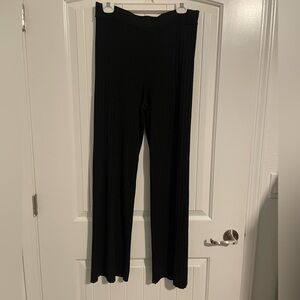 H&M black ribbed flare pants size medium.